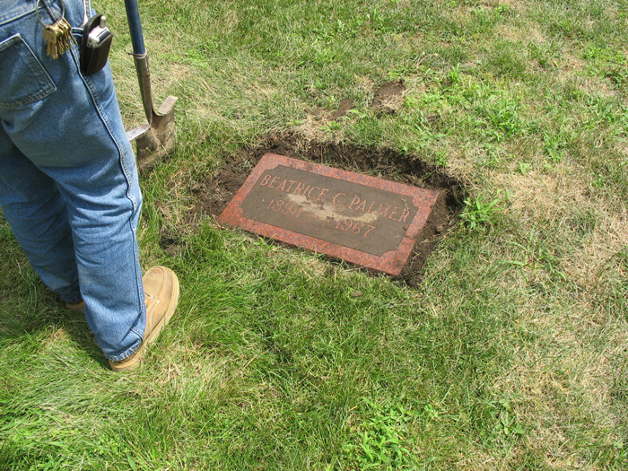 Bee Palmer's headstone cleared 2